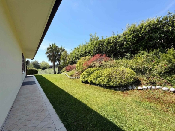 Villa unifamiliare con piscina e vista lago, Soiano Del Lago