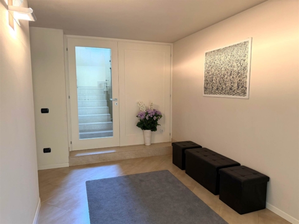 Villa unifamiliare con piscina e vista lago, Soiano Del Lago