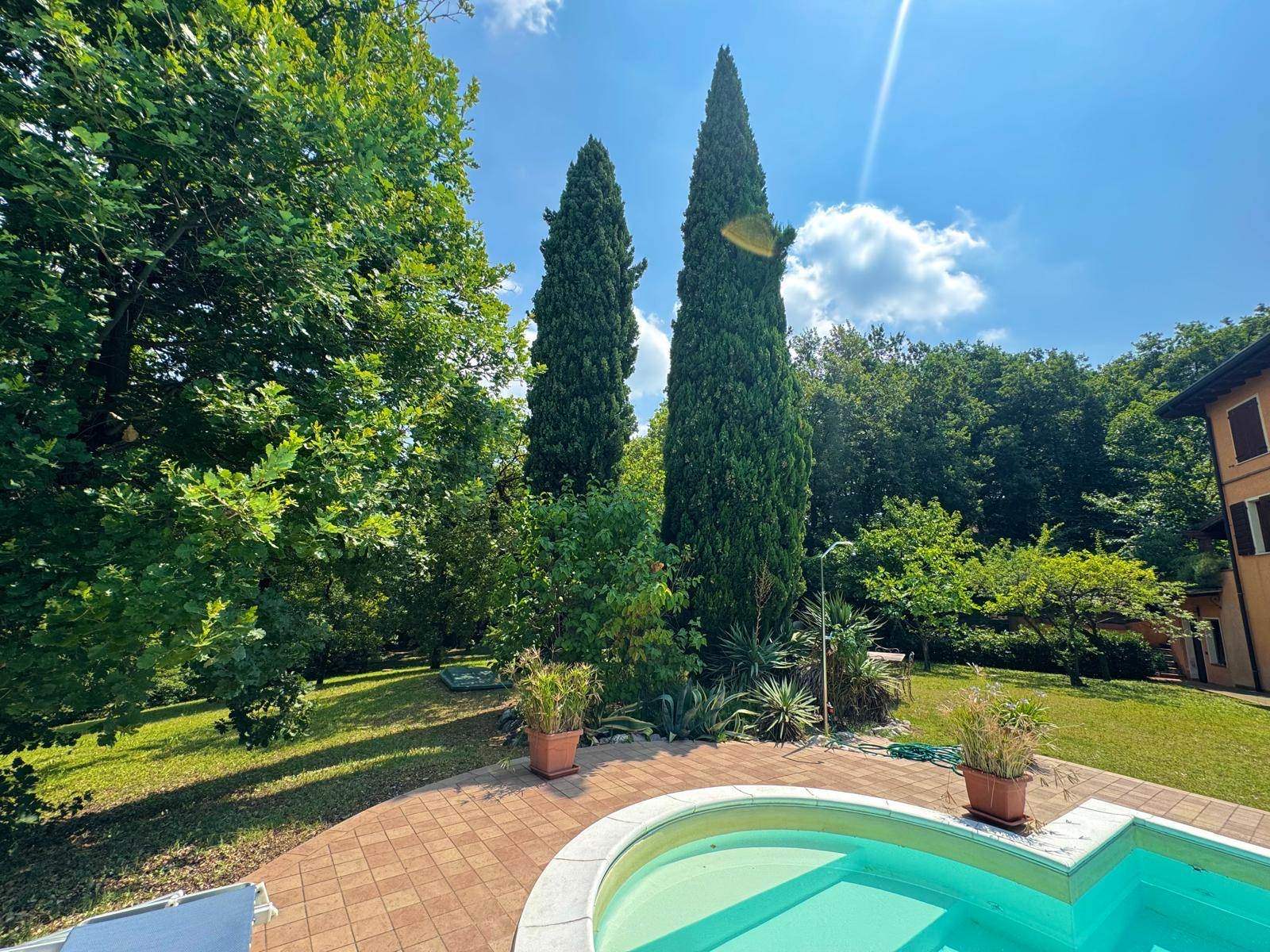 Foto RUSTICO CASALE IN VENDITA A DESENZANO DEL GARDA