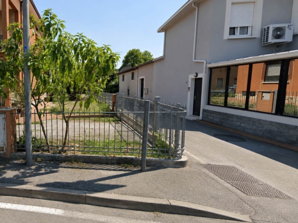 Desenzano d/G, bilocale zona Colombare.