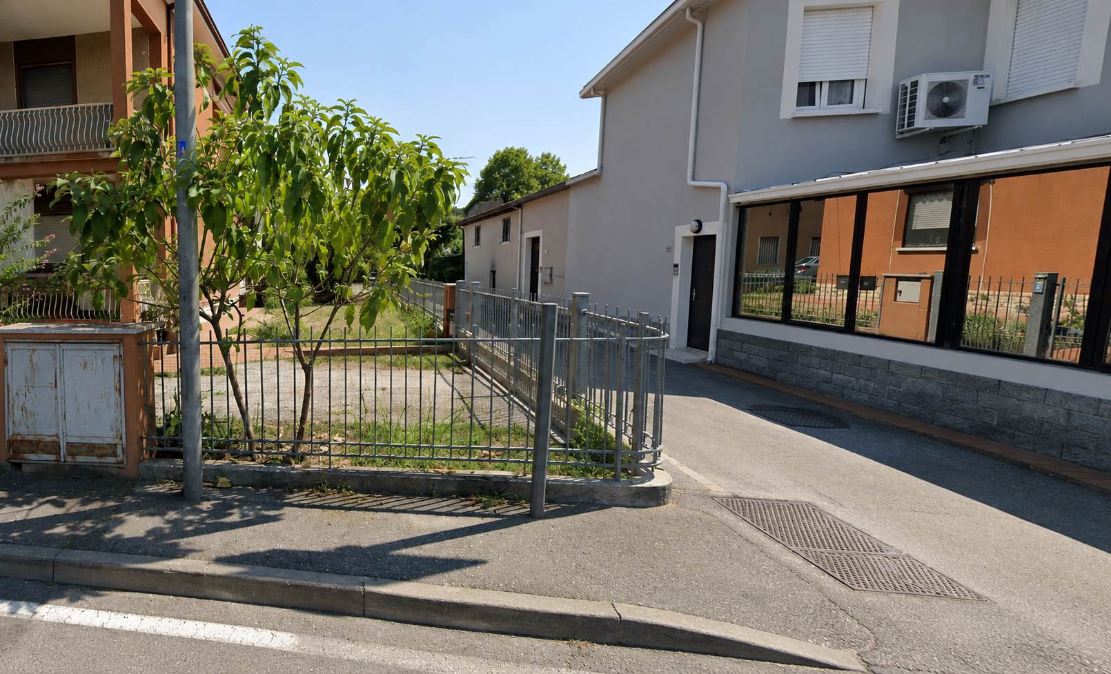 Desenzano d/G, bilocale zona Colombare.