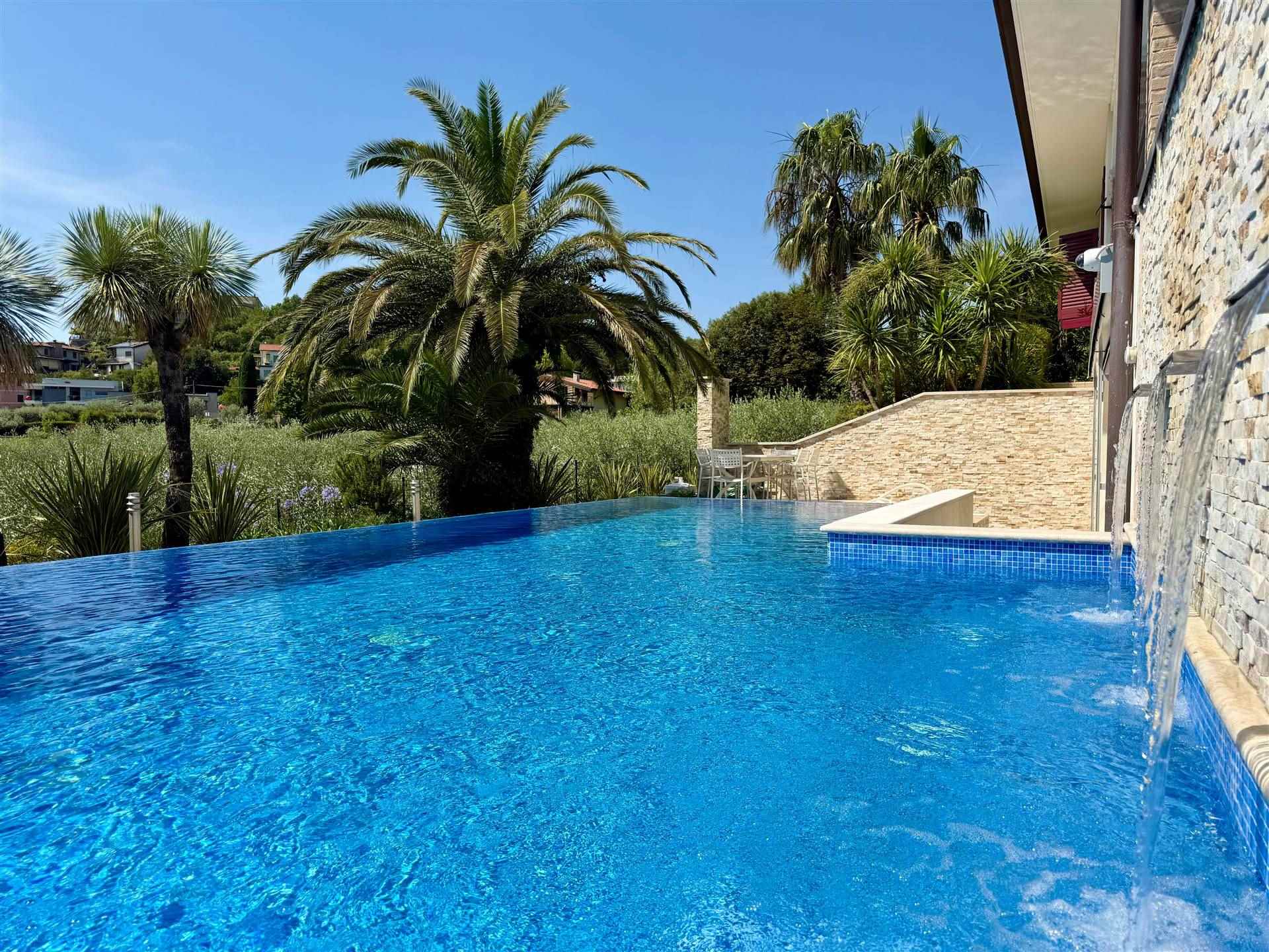 Villa unifamiliare con piscina e vista lago, Soiano Del Lago