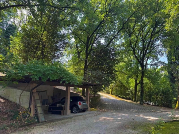 RUSTICO CASALE IN VENDITA A DESENZANO DEL GARDA