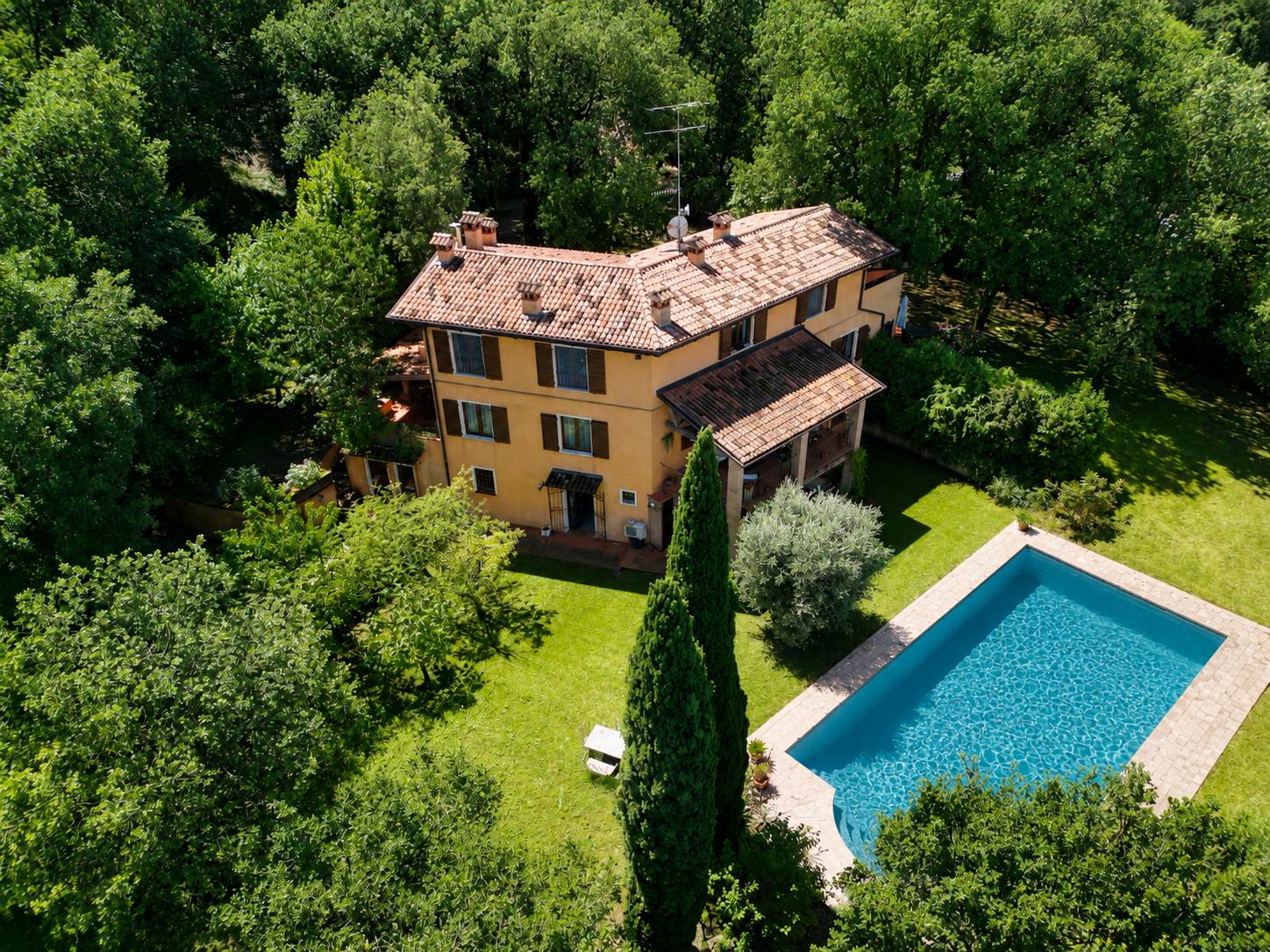 Foto RUSTICO CASALE IN VENDITA A DESENZANO DEL GARDA