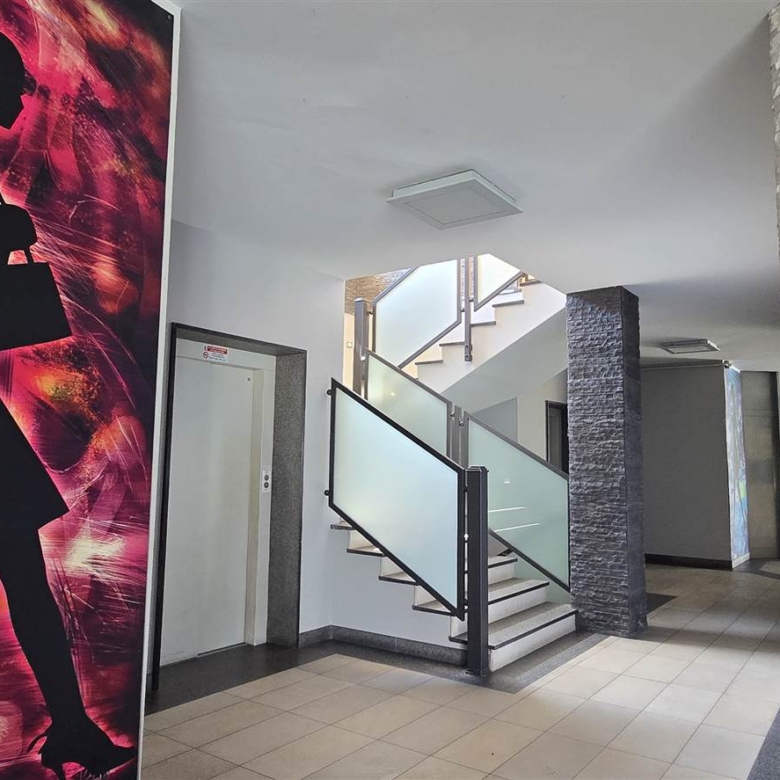 UFFICIO/STUDIO