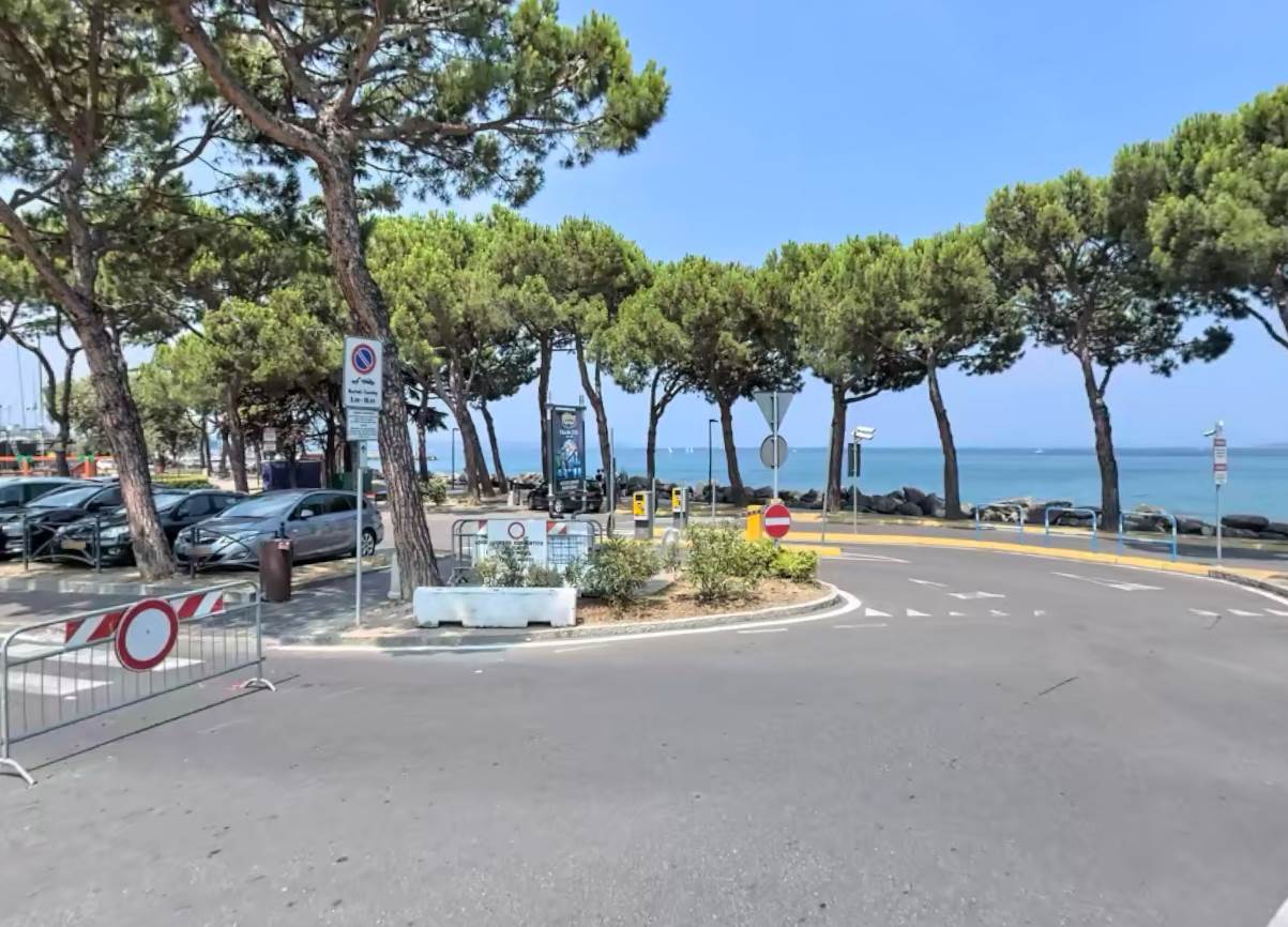 Foto Ufficio sul lungolago