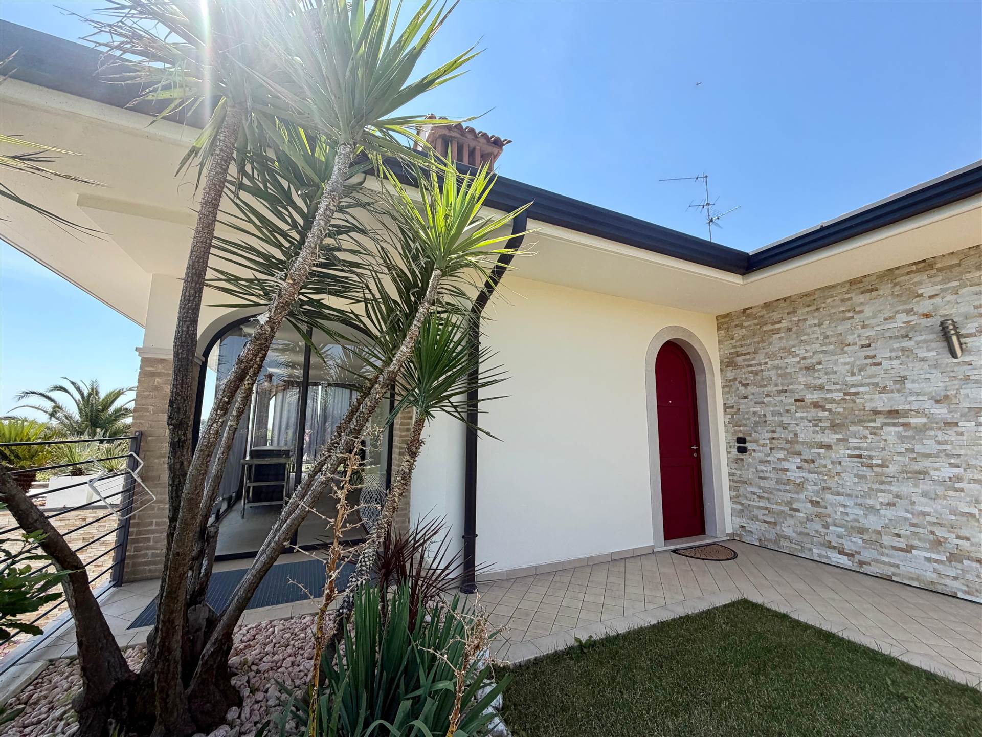 Villa unifamiliare con piscina e vista lago, Soiano Del Lago