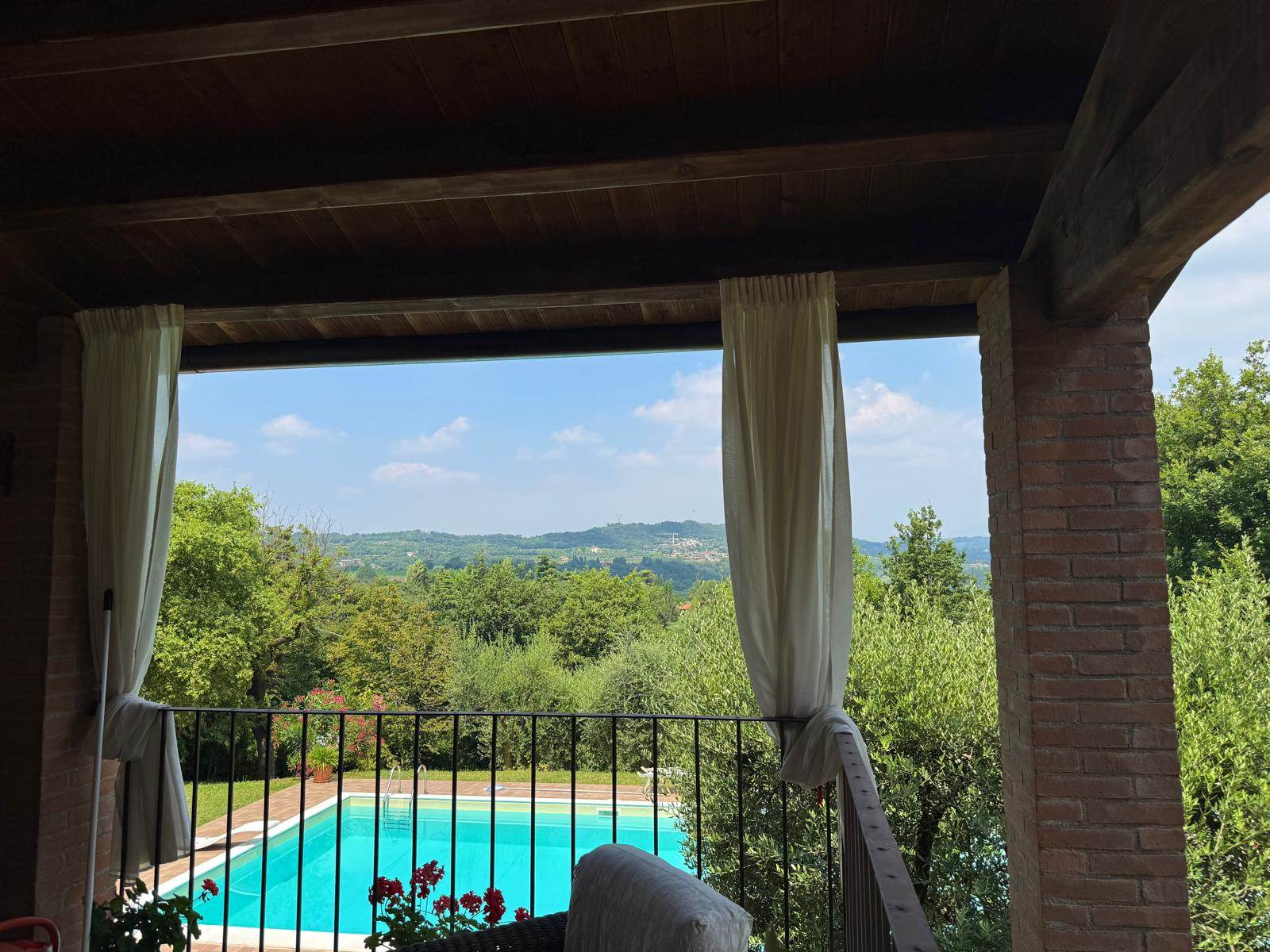 Foto RUSTICO CASALE IN VENDITA A DESENZANO DEL GARDA
