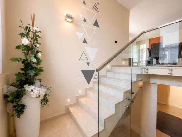 Villa unifamiliare con piscina e vista lago, Soiano Del Lago