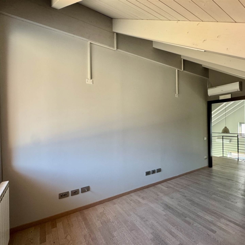 UFFICIO/STUDIO