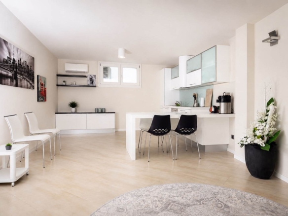 Villa unifamiliare con piscina e vista lago, Soiano Del Lago