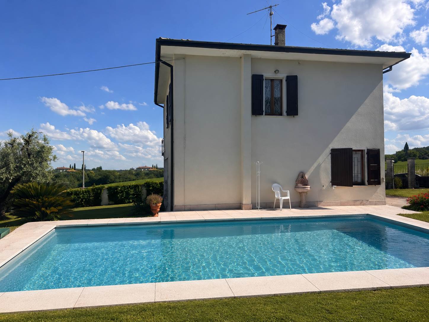 Foto IN VENDITA VILLA SINGOLA CON VISTA LAGO
