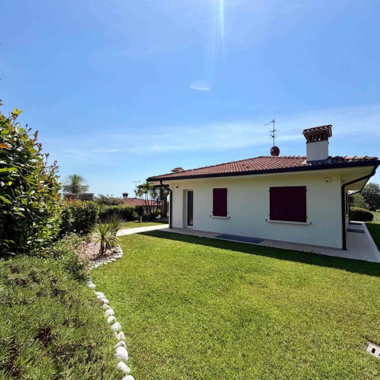 Villa unifamiliare con piscina e vista lago, Soiano Del Lago