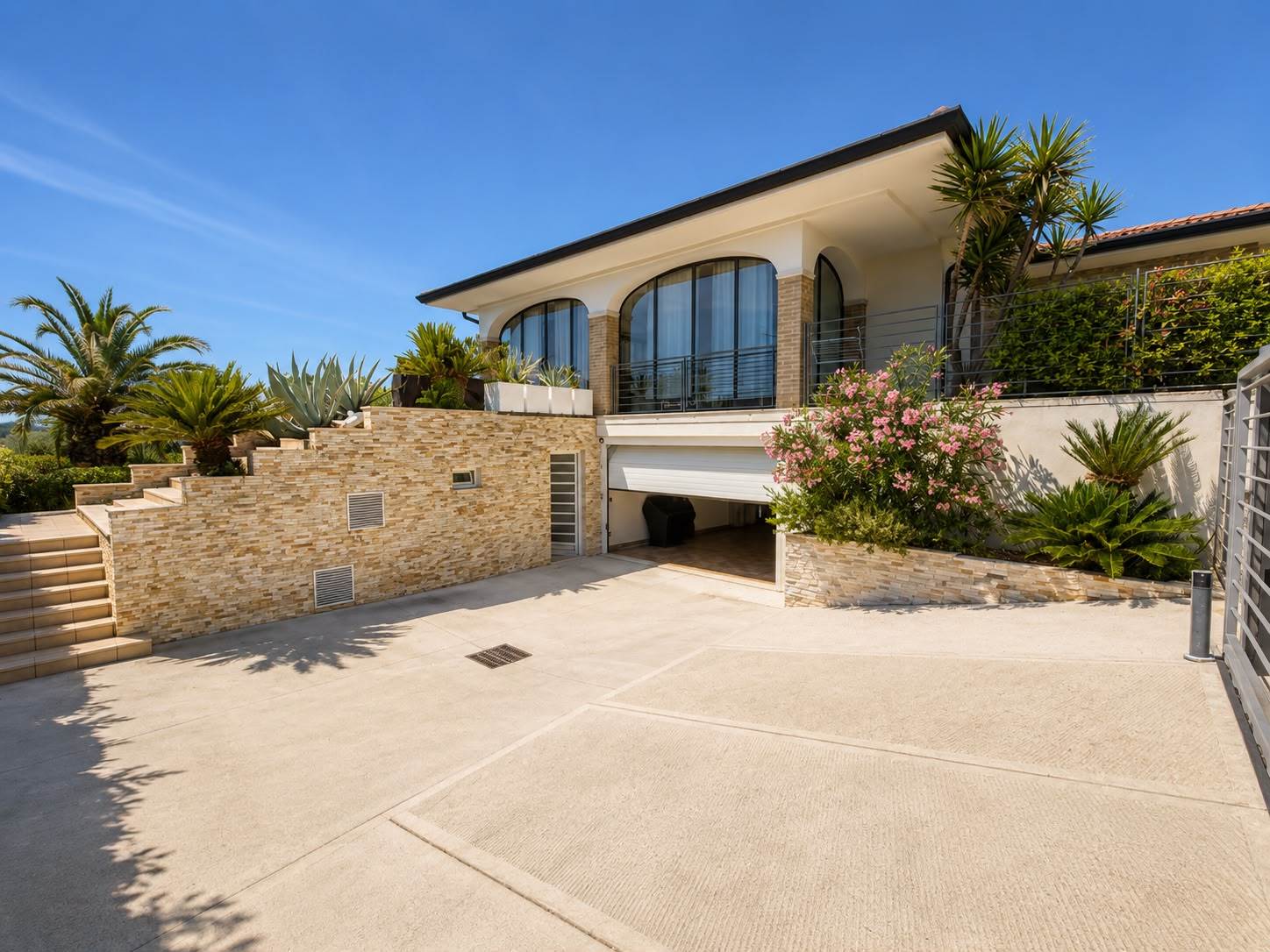 Villa unifamiliare con piscina e vista lago, Soiano Del Lago