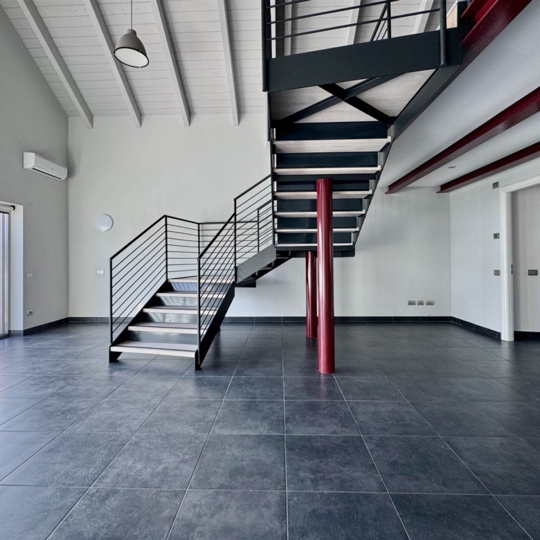 UFFICIO/STUDIO