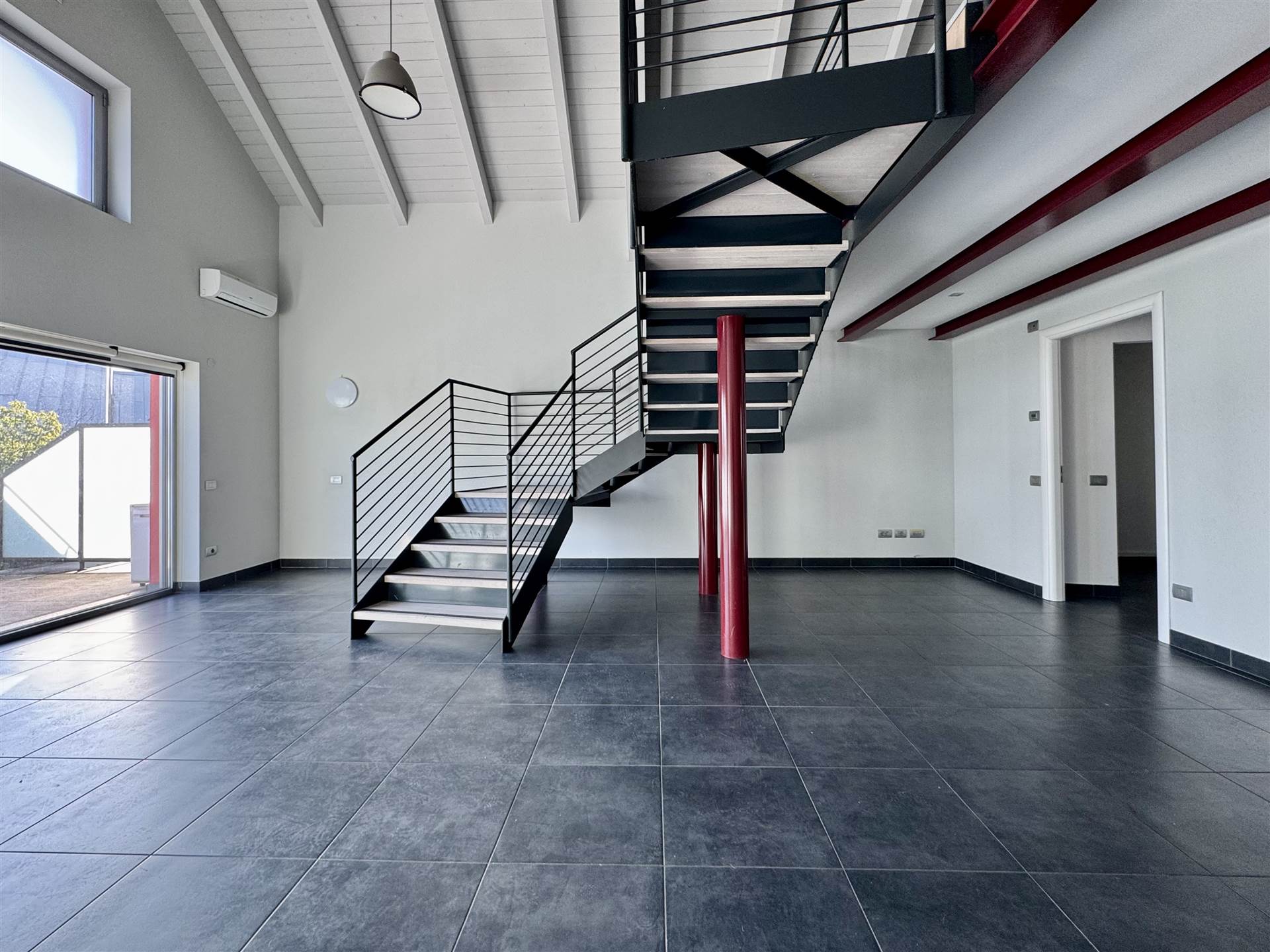 UFFICIO/STUDIO
