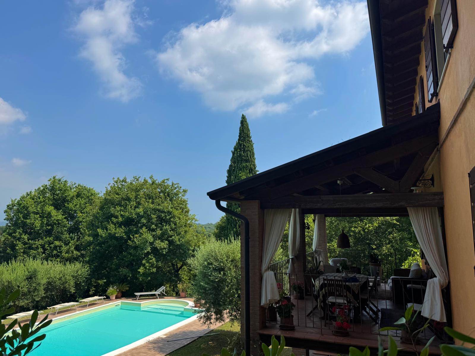 Foto RUSTICO CASALE IN VENDITA A DESENZANO DEL GARDA