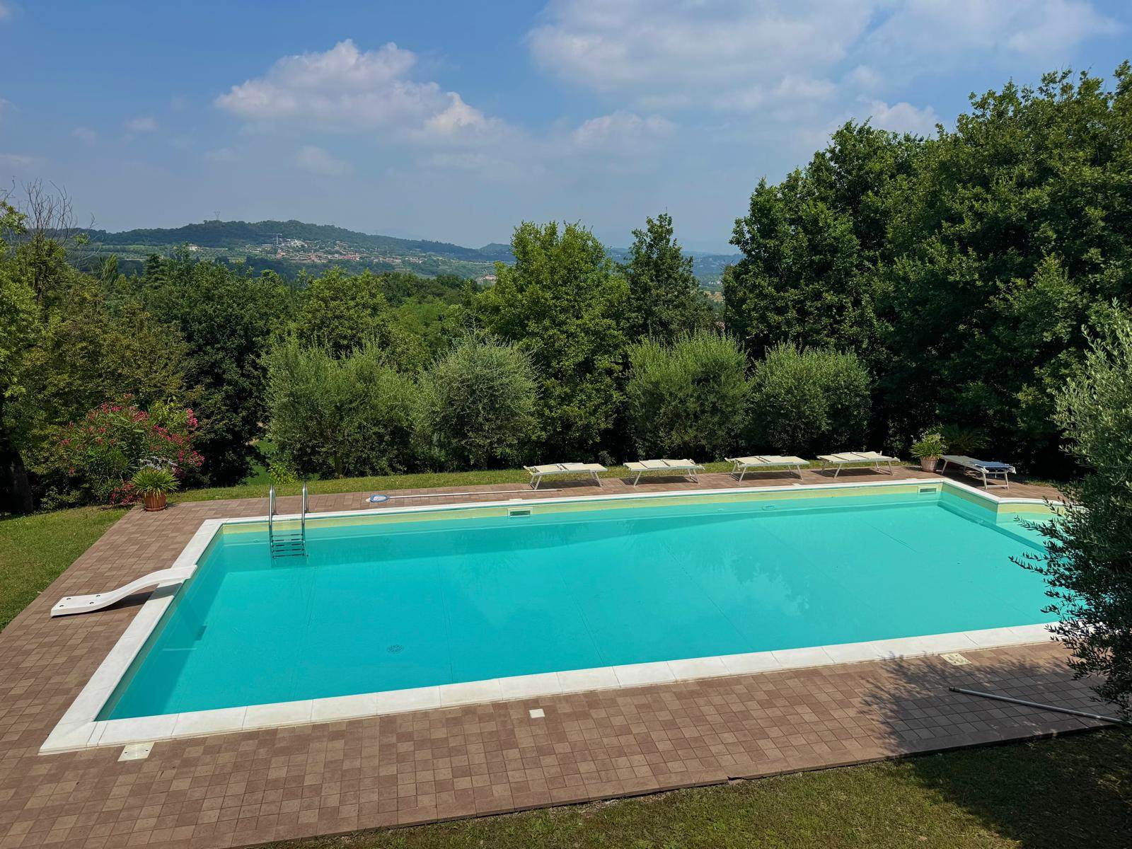 Foto RUSTICO CASALE IN VENDITA A DESENZANO DEL GARDA